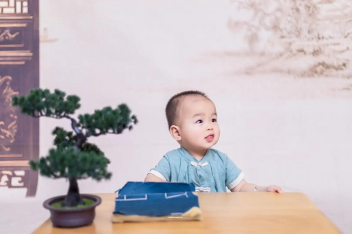 沭阳满月宝宝放屁臭 沭阳满月宝宝放屁臭